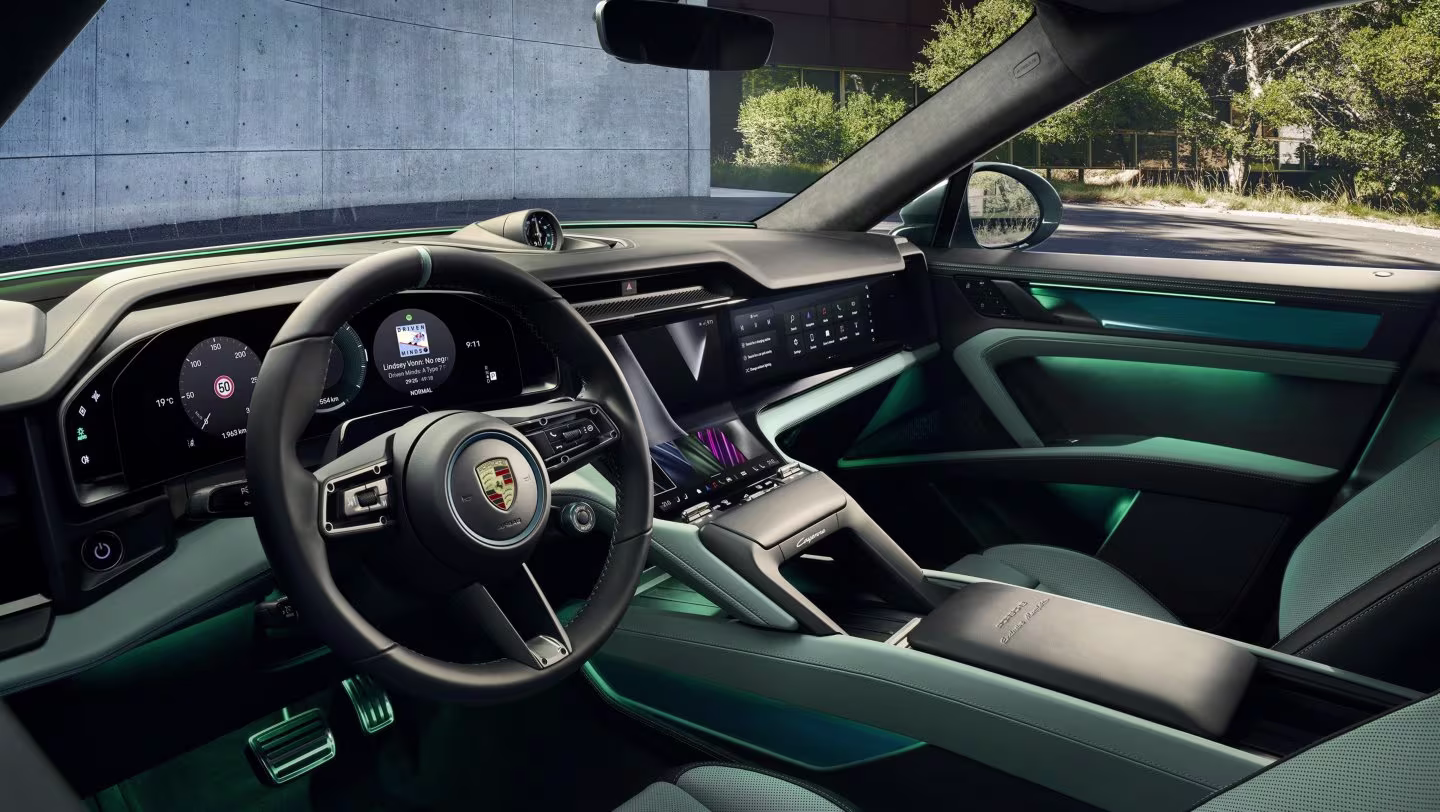 Interior com pacote Style do Porsche Cayenne S Electric