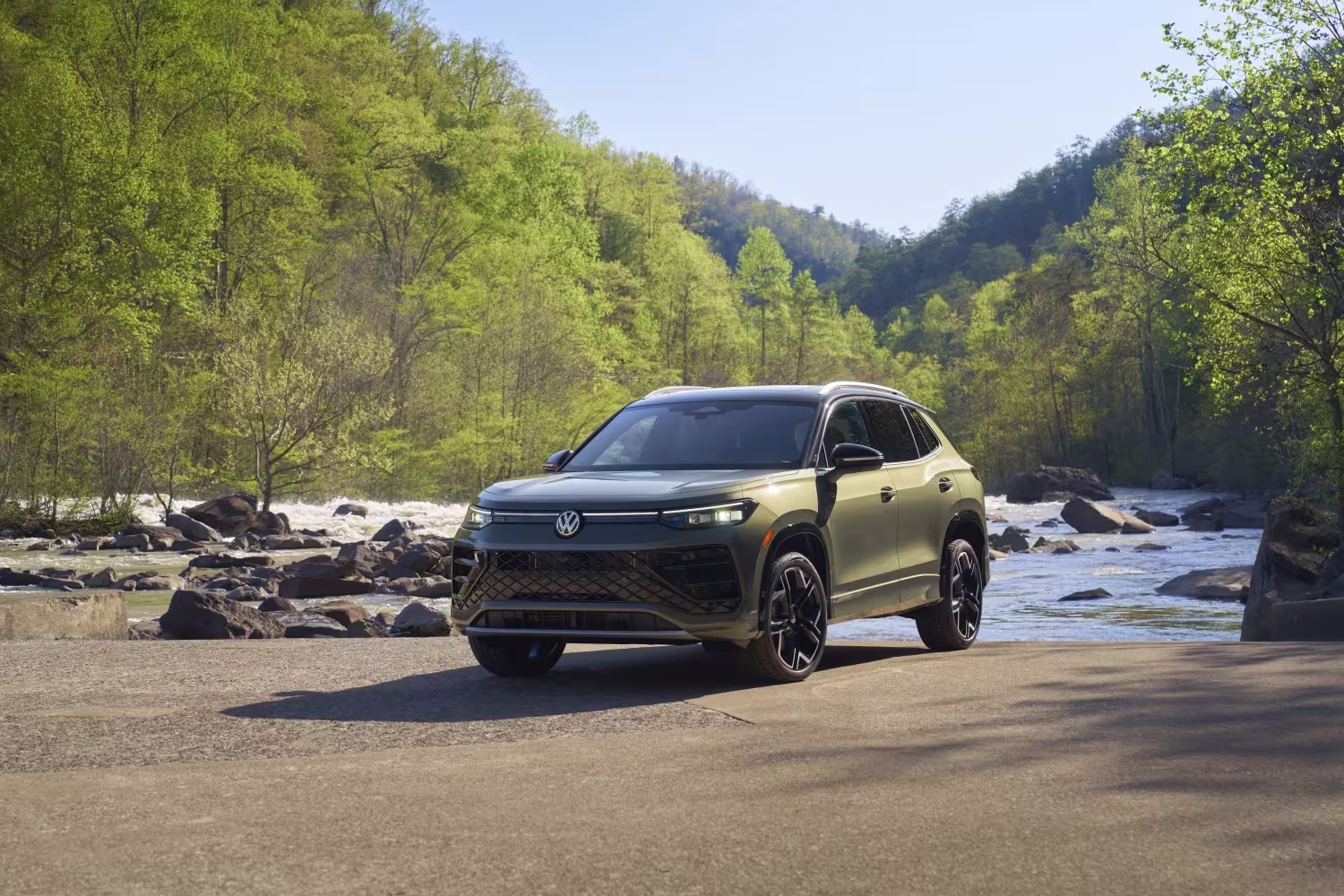 Volkswagen Tiguan SEL R-Line Turbo 2026