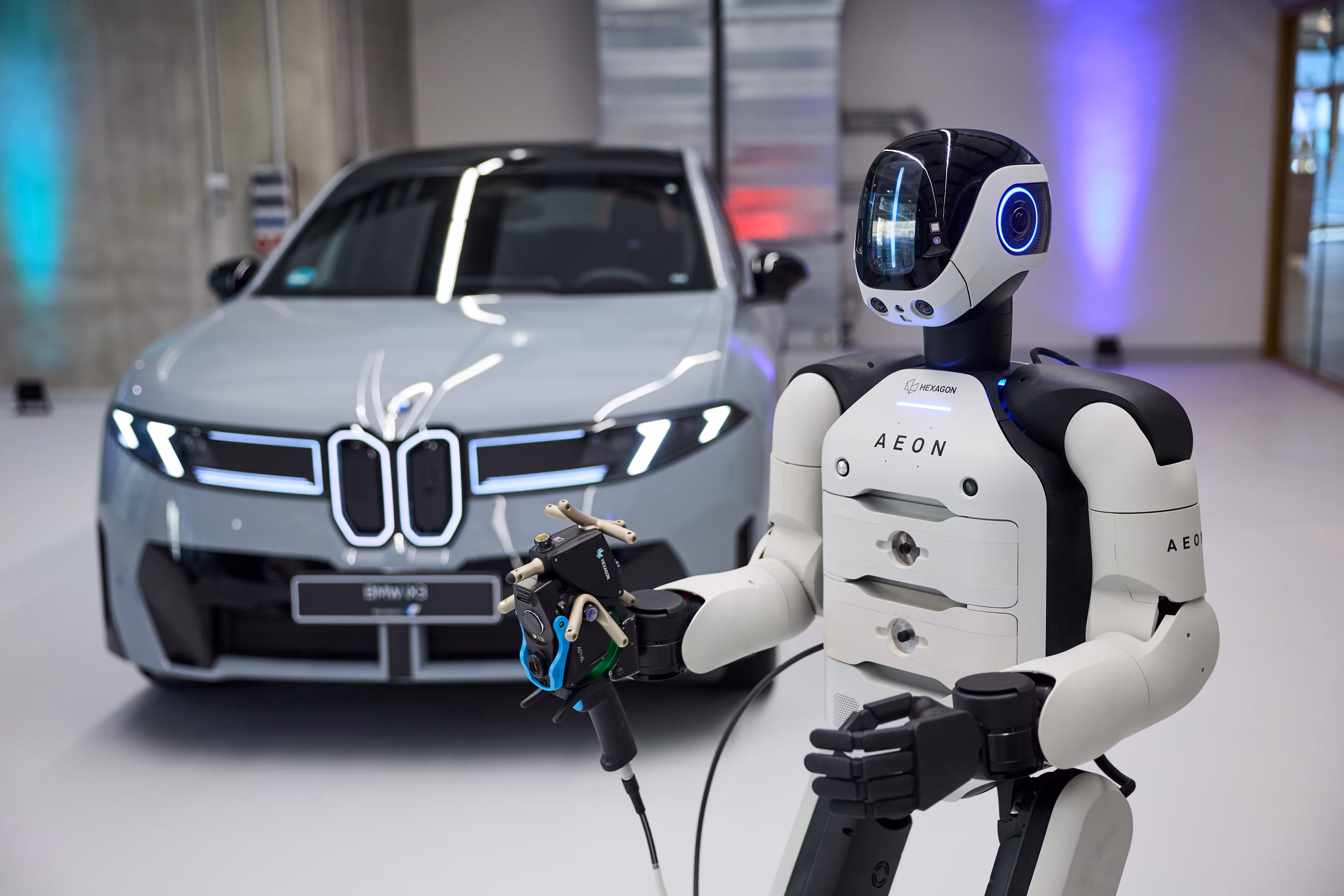 O Futuro das Linhas de Montagem: Como a BMW está usando Humanoides para Revolucionar os Carros Elétricos