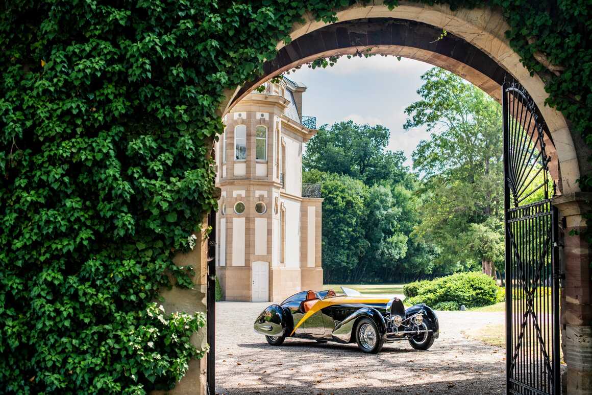 Bugatti Type 57 Grand Raid Usine 1934 em imagem oficial