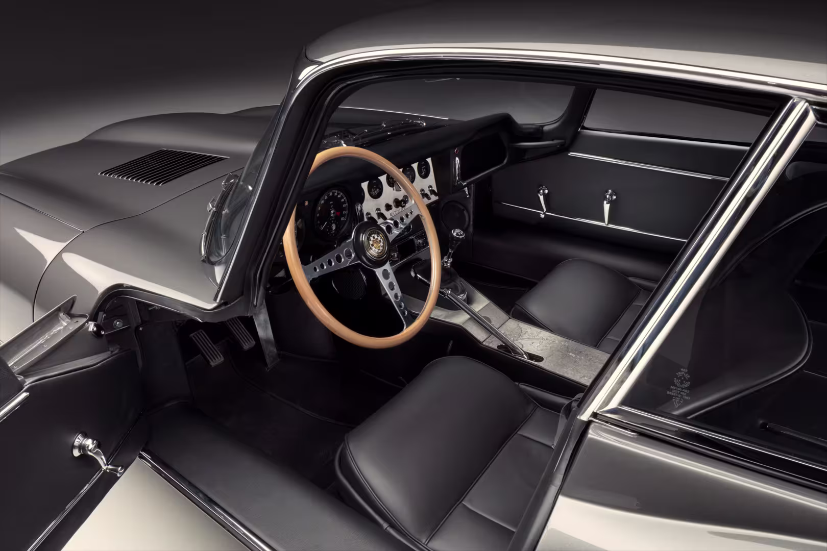 Jaguar E-Type 60 Collection: o clássico de 1961 restaurado pela Jaguar Classic