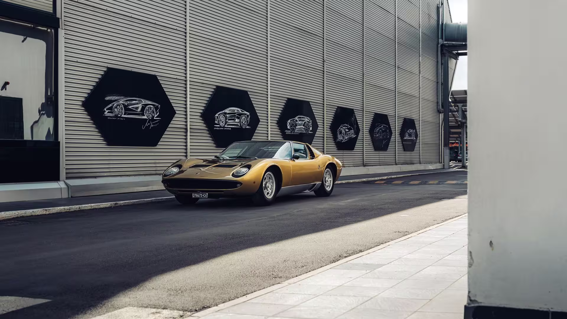 Lamborghini Miura Bertoni Front