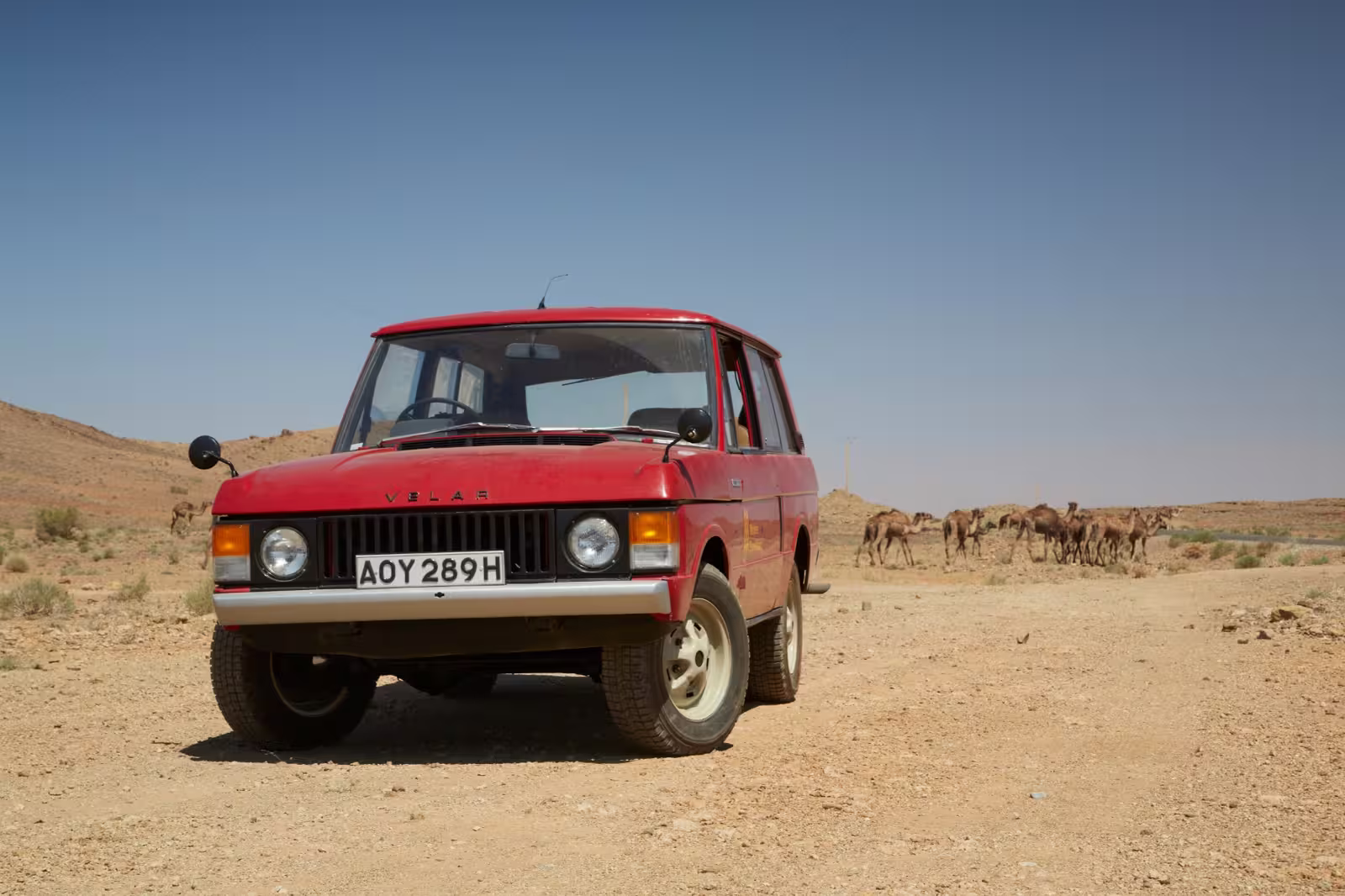 Range Rover Velar de 1969 em imagem oficial da Land Rover