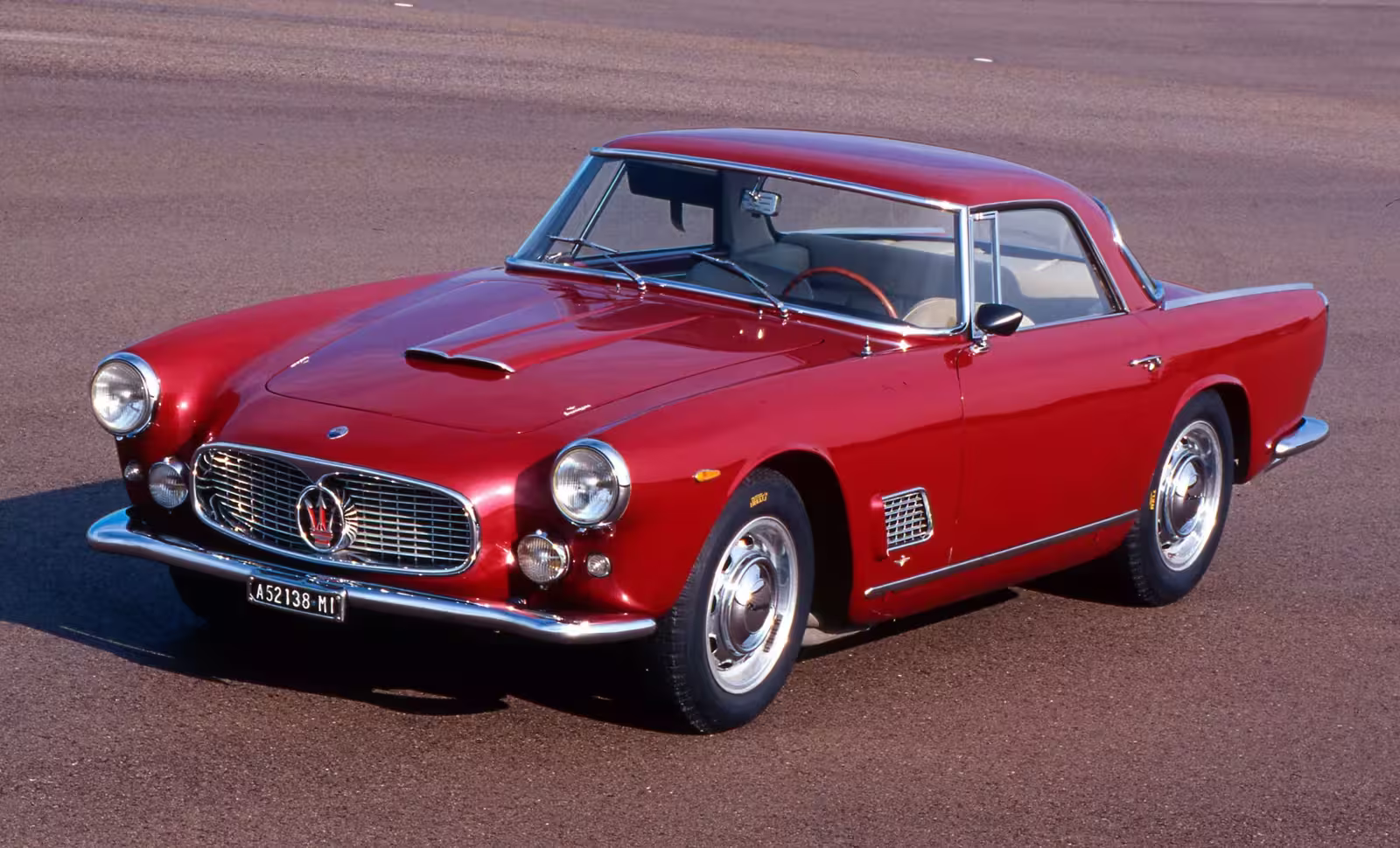 Maserati 3500 GT em imagem oficial da Maserati