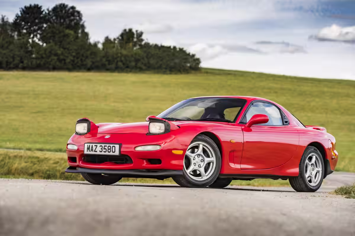 Mazda RX-7 Mk3 em imagem oficial da Mazda 10