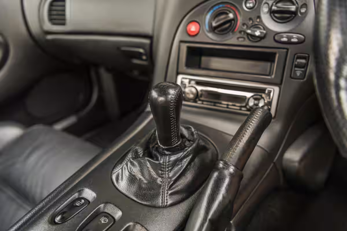 Mazda RX-7 Mk3 em imagem oficial da Mazda 12