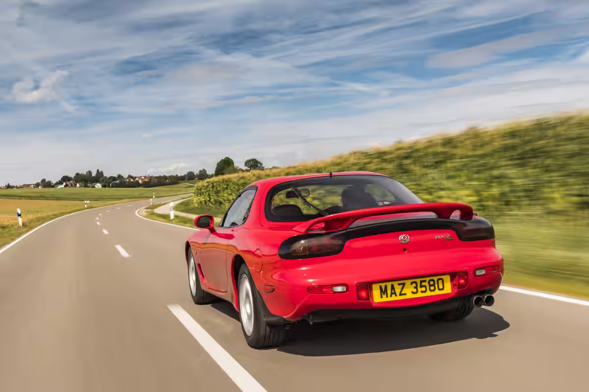 Mazda RX-7 Mk3 em imagem oficial da Mazda 4