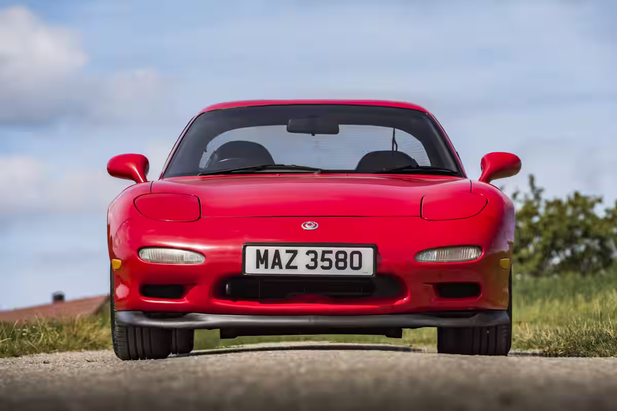 Mazda RX-7 Mk3 em imagem oficial da Mazda 8