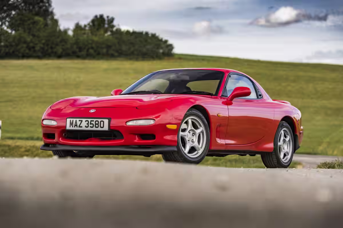 Mazda RX-7 Mk3 em imagem oficial da Mazda 9