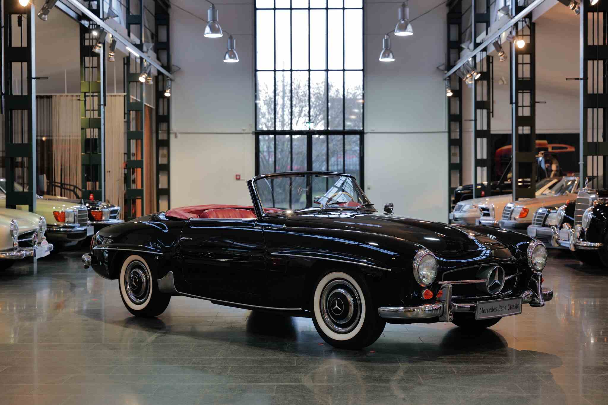 Mercedes-Benz clássico em processo de oficina