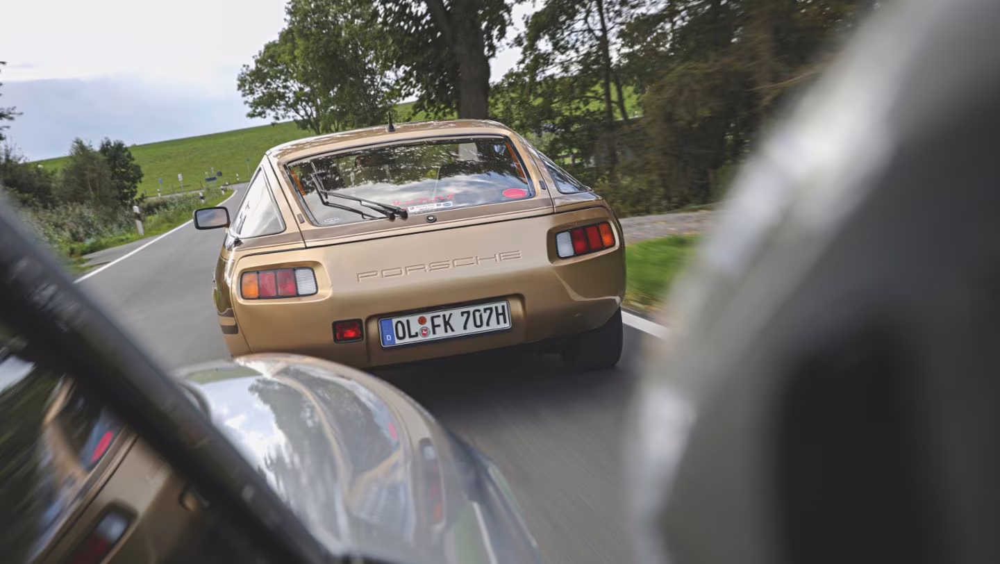 Porsche 928 em imagem oficial final