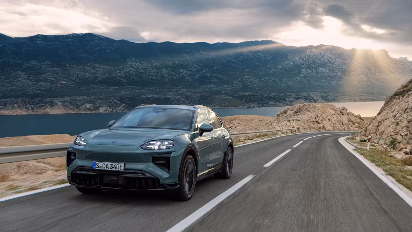 Porsche Cayenne Coupé Electric visto de frente