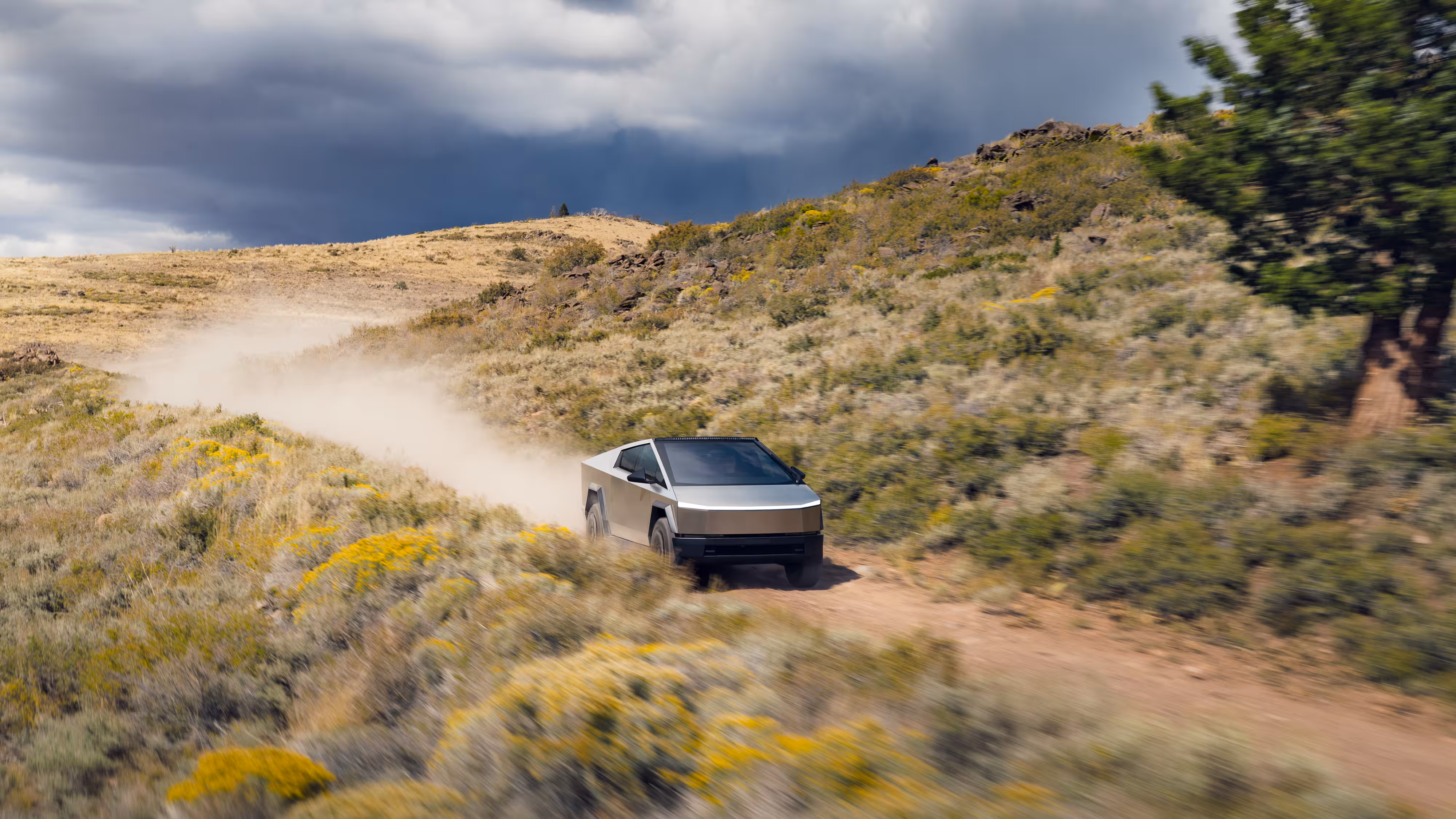 Tesla Cybertruck em imagem frontal oficial
