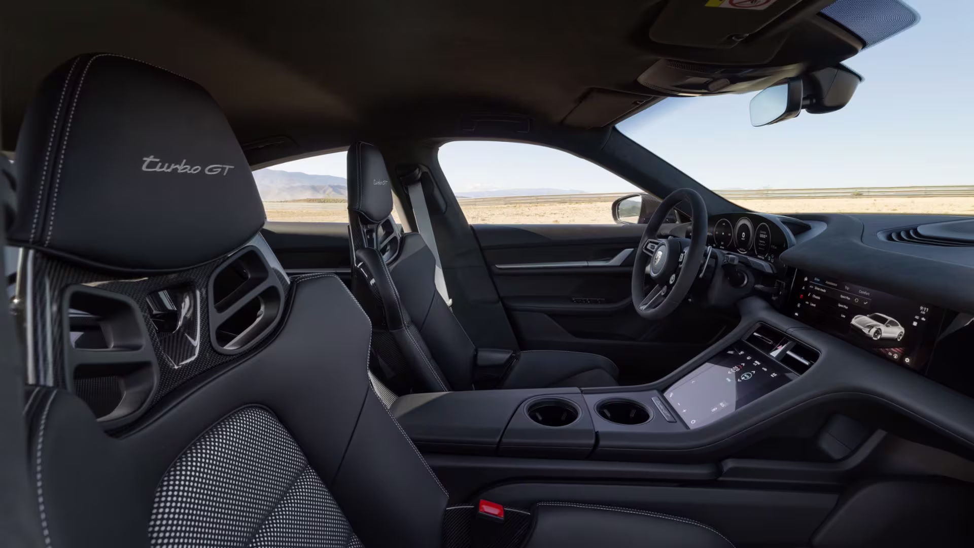 Interior do Porsche Taycan Turbo GT