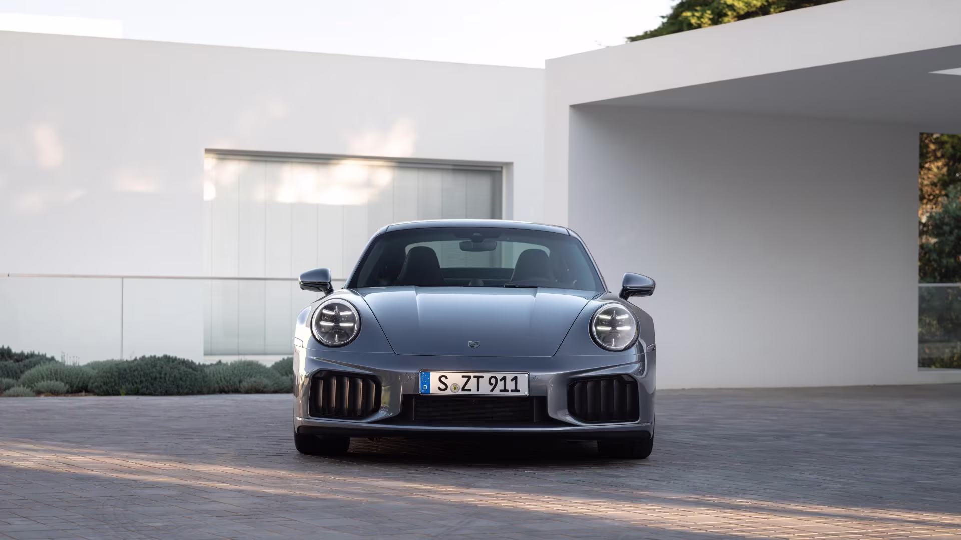 Dianteira do Porsche 911 Turbo S T-Hybrid