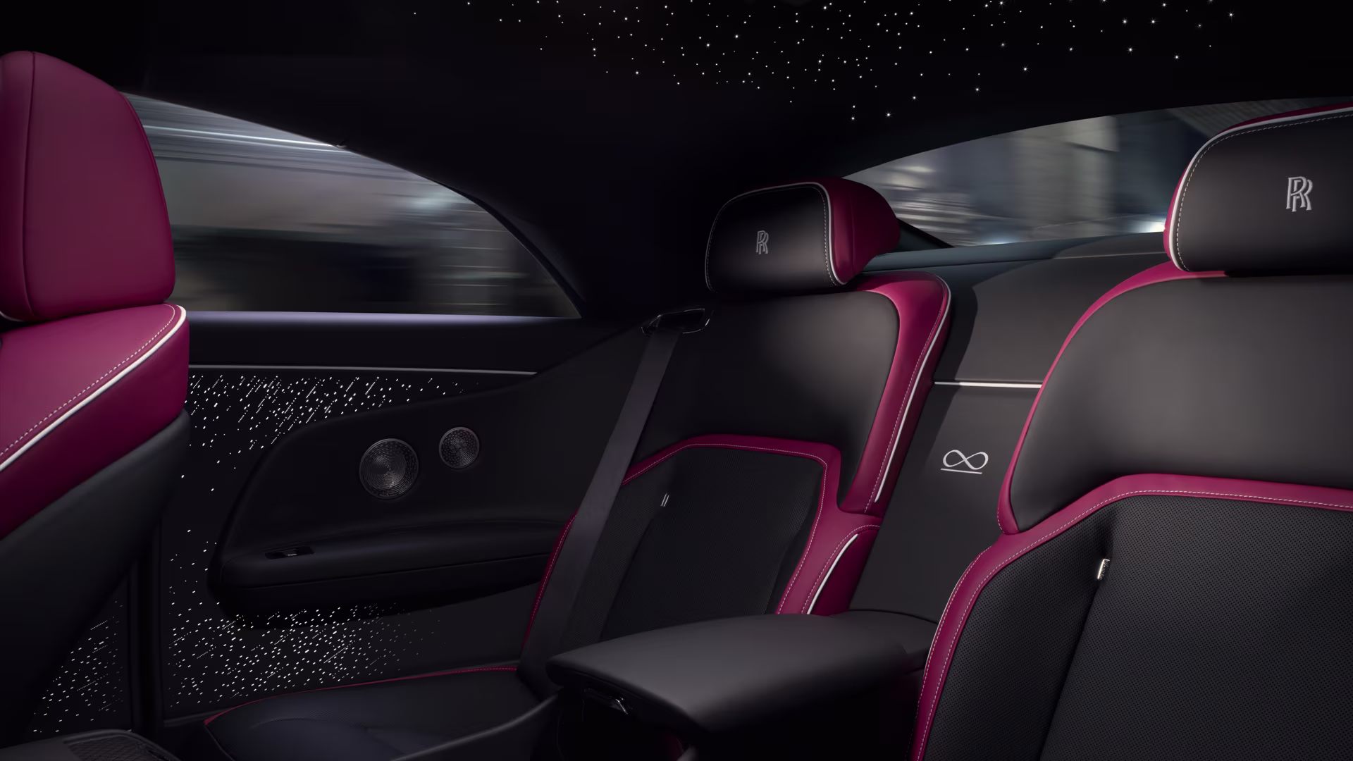 Detalhe oficial do lançamento Rolls-Royce