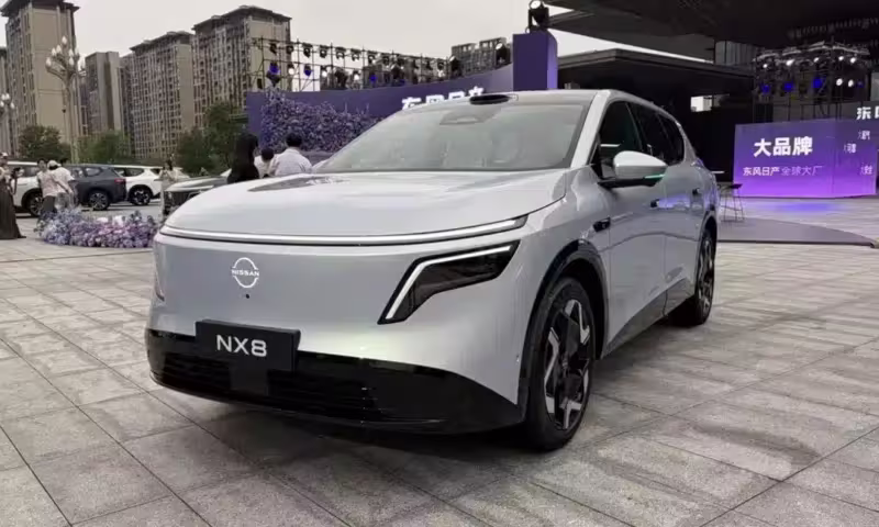 Dongfeng Nissan NX8 em vista dianteira