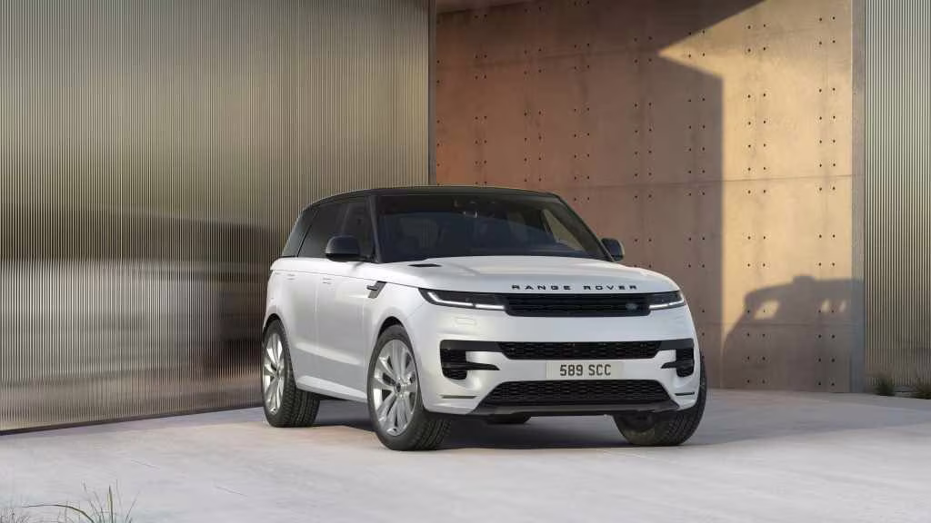 Range Rover Sport Twenty Edition em imagem oficial com destaque para a dianteira