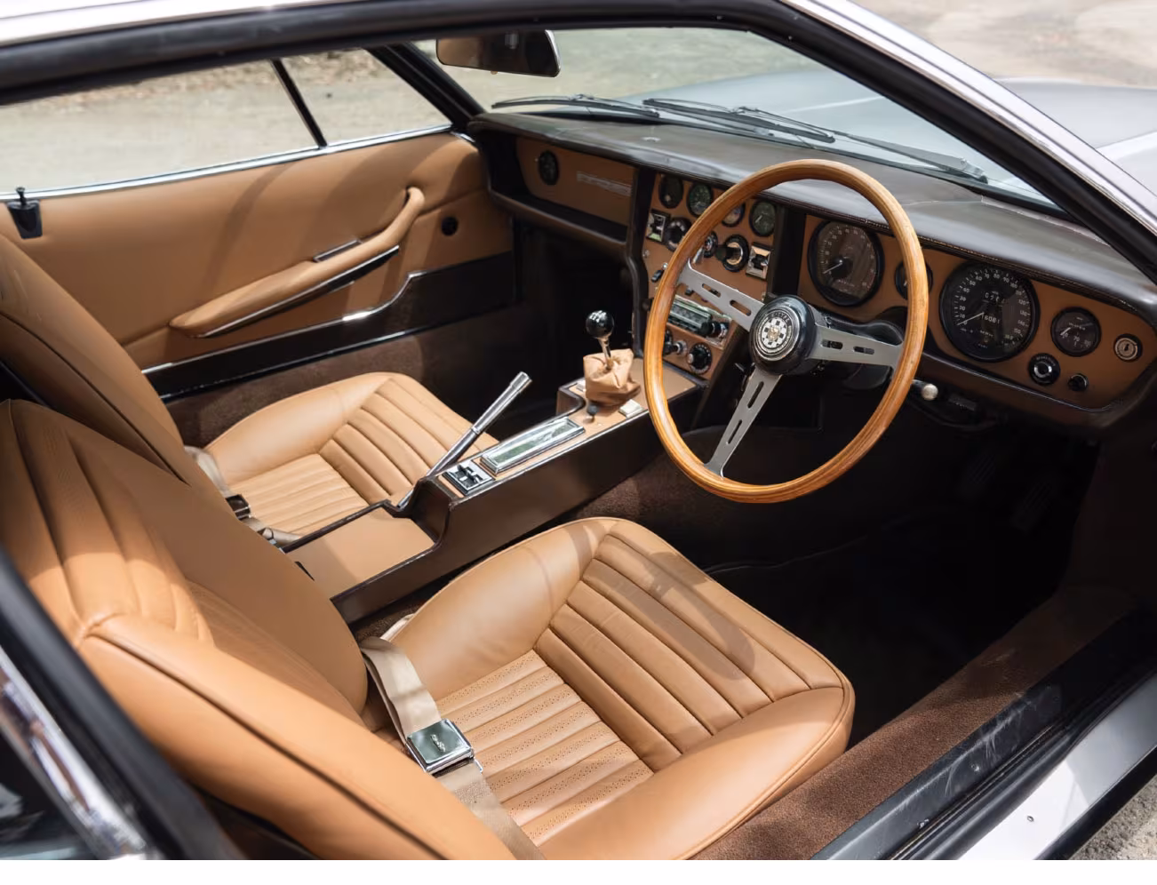 Interior do Bertone Pirana