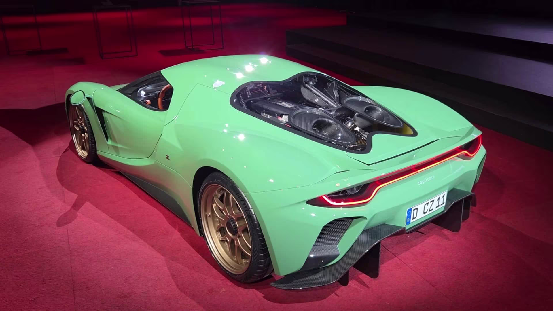 Visão superior traseira do Capricorn 01 Zagato