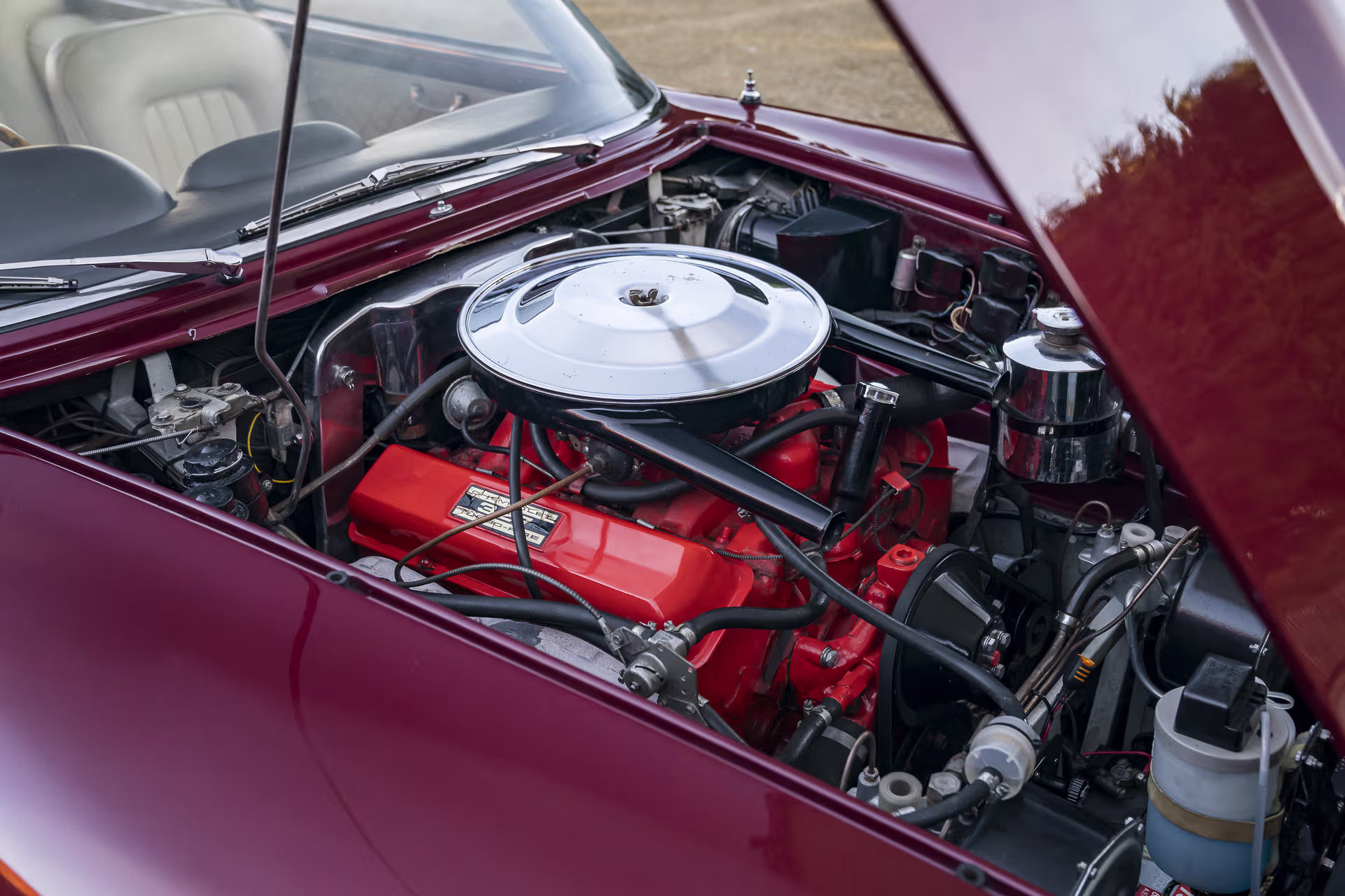 Motor e interior do Gordon-Keeble