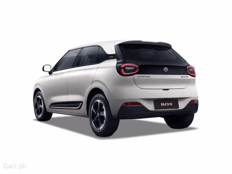 Dongfeng Box visto de lado e pela traseira