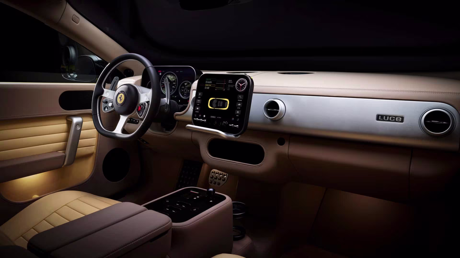 Console e painel de instrumentos da Ferrari Luce vermelha combinando telas e botões físicos