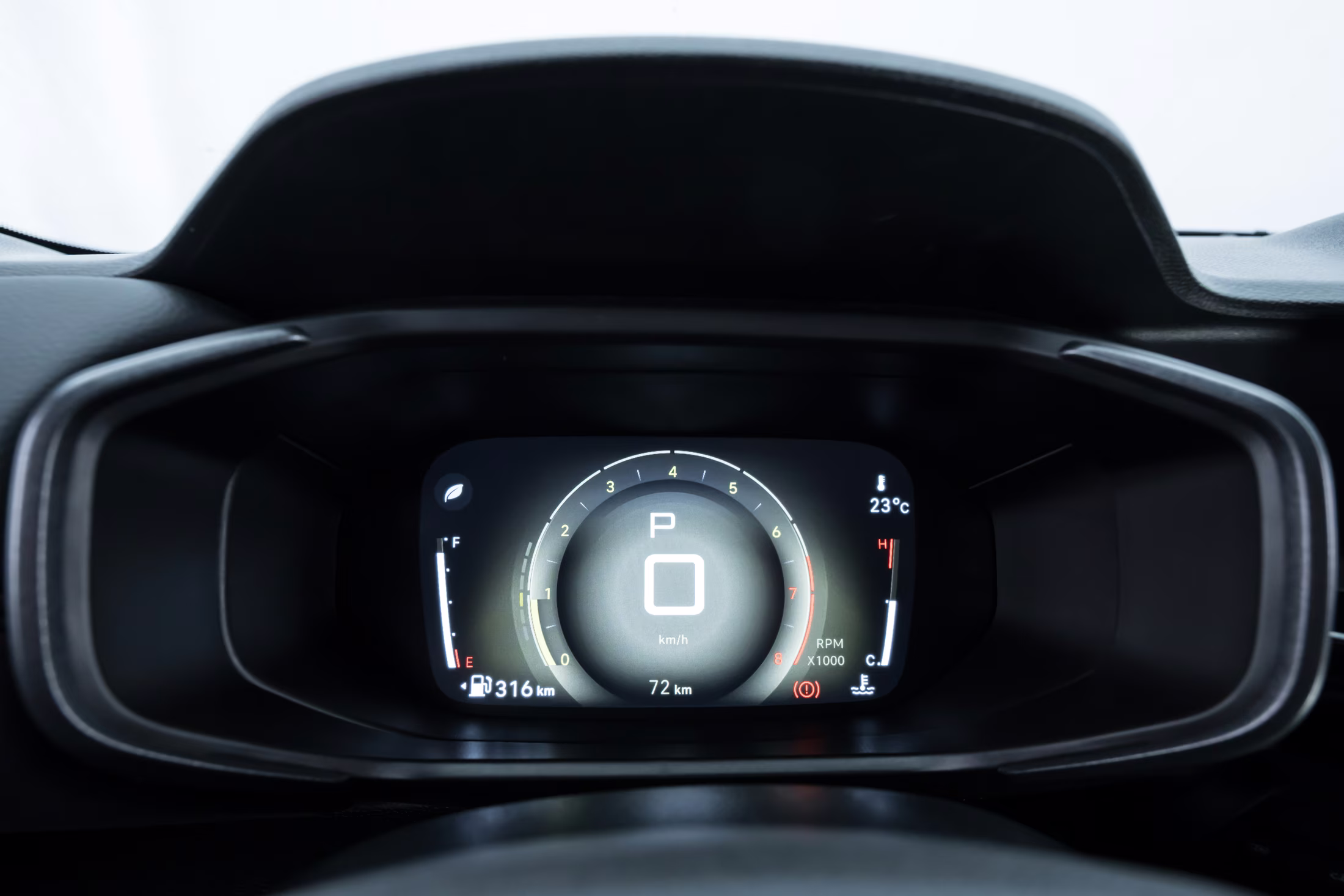 Painel de instrumentos digital TFT do Citroën Basalt Dark Edition