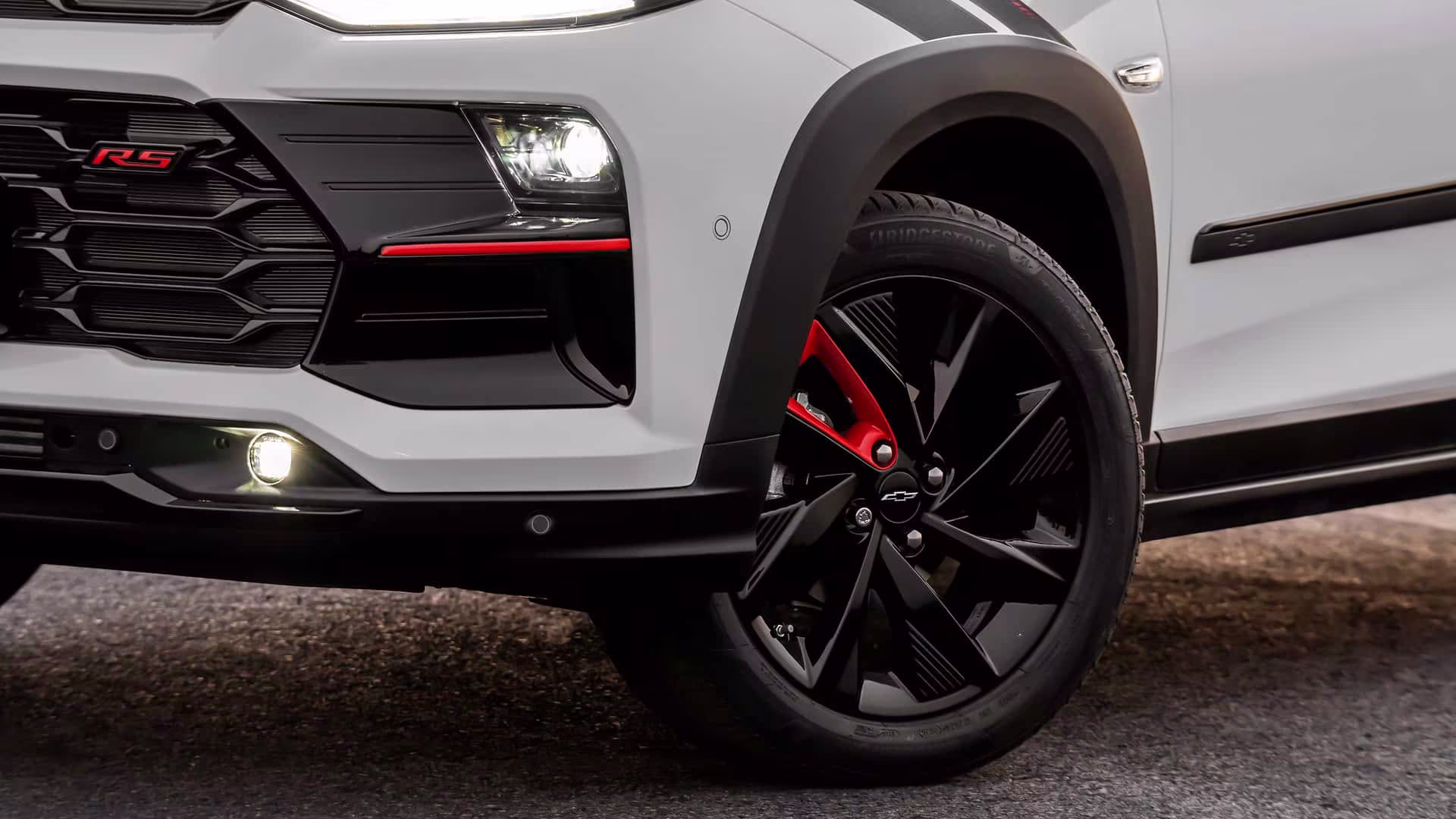 Chevrolet Sonic 2027 RS em imagem de divulgação