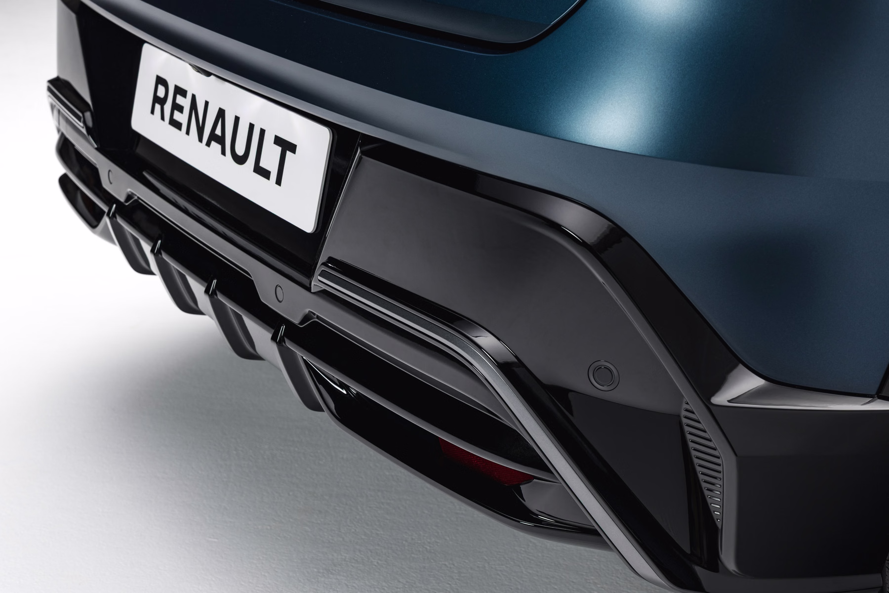 Detalhe do para-choque traseiro do Renault Megane E-Tech Electric