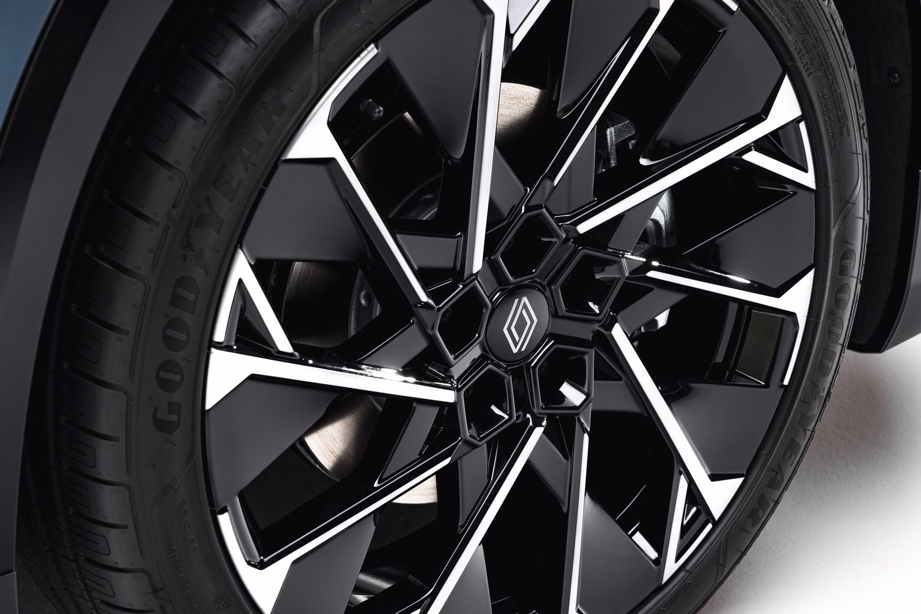 Roda do Renault Megane E-Tech Electric em detalhe