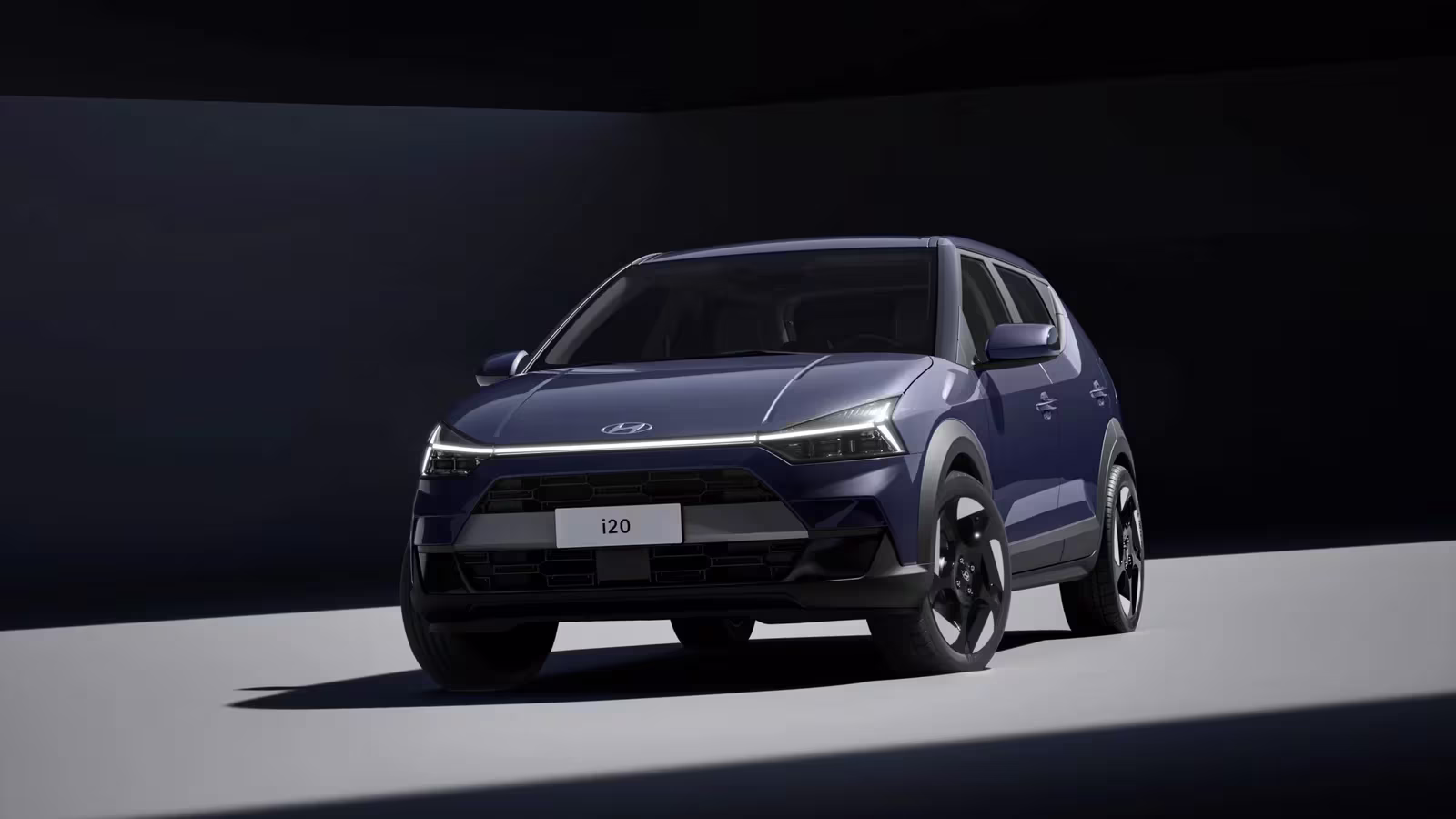 Novo Hyundai i20 visto de frente em imagem oficial