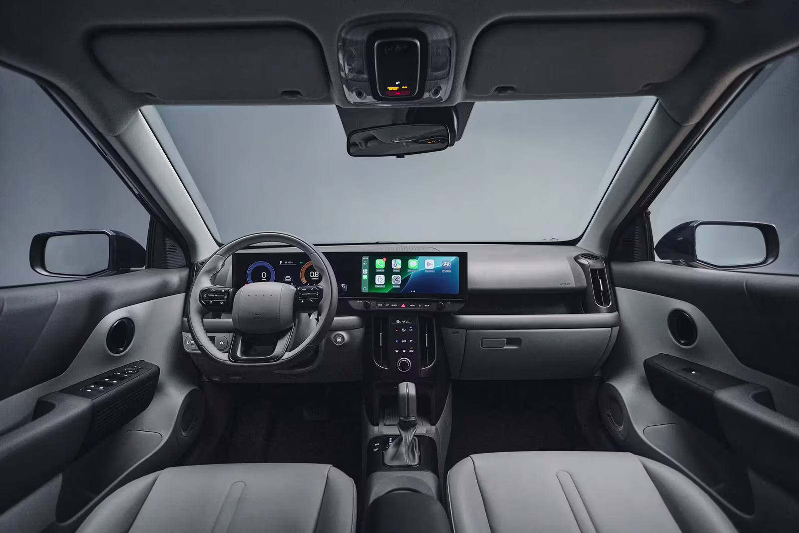 Interior do novo Hyundai i20 com telas integradas no painel