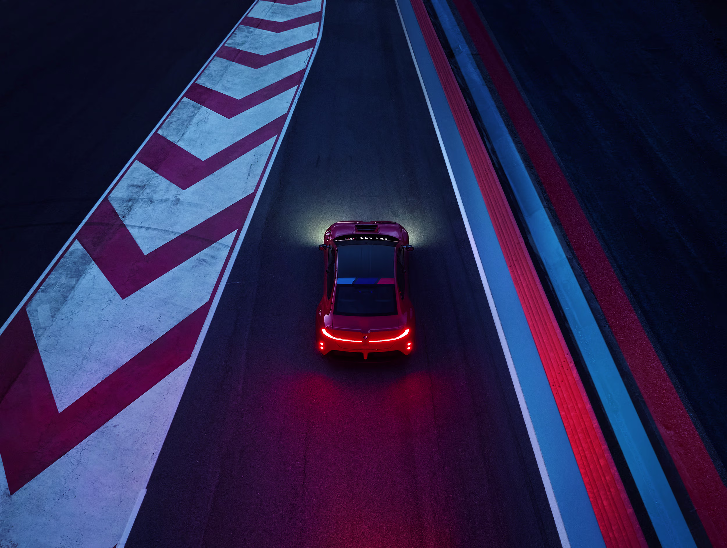 BMW M Concept Neue Klasse visto de traseira em pista