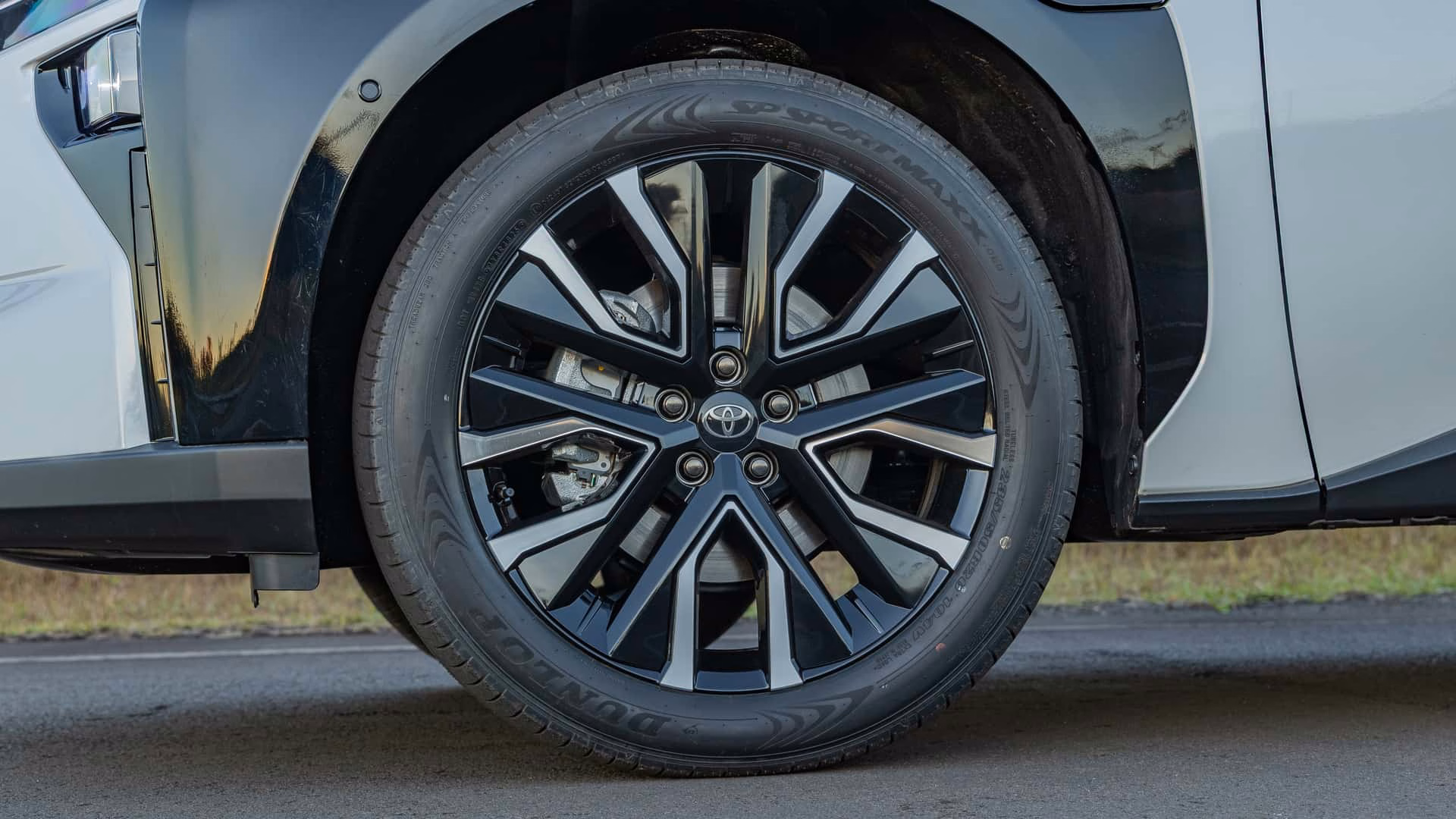 Roda de 20 polegadas do Toyota bZ4X