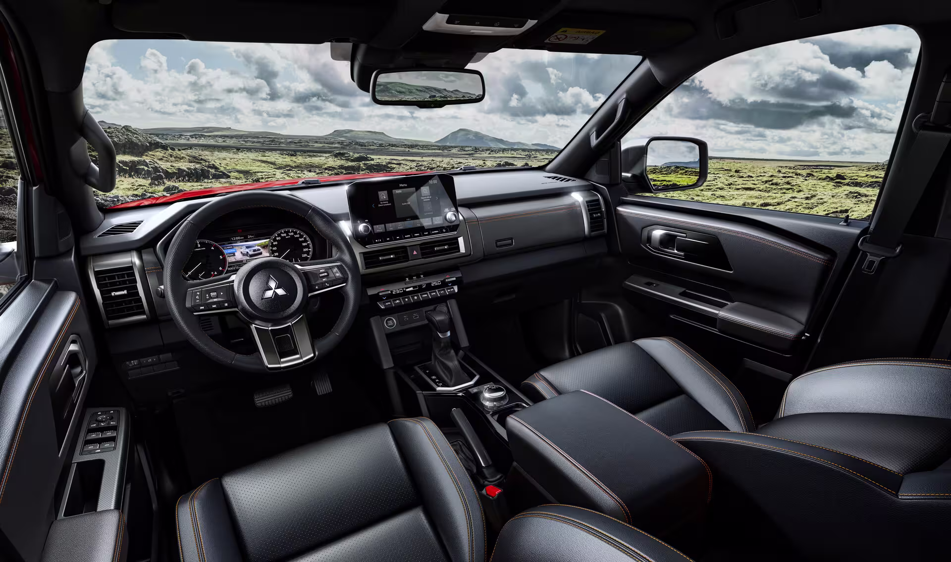 Interior da Mitsubishi Triton