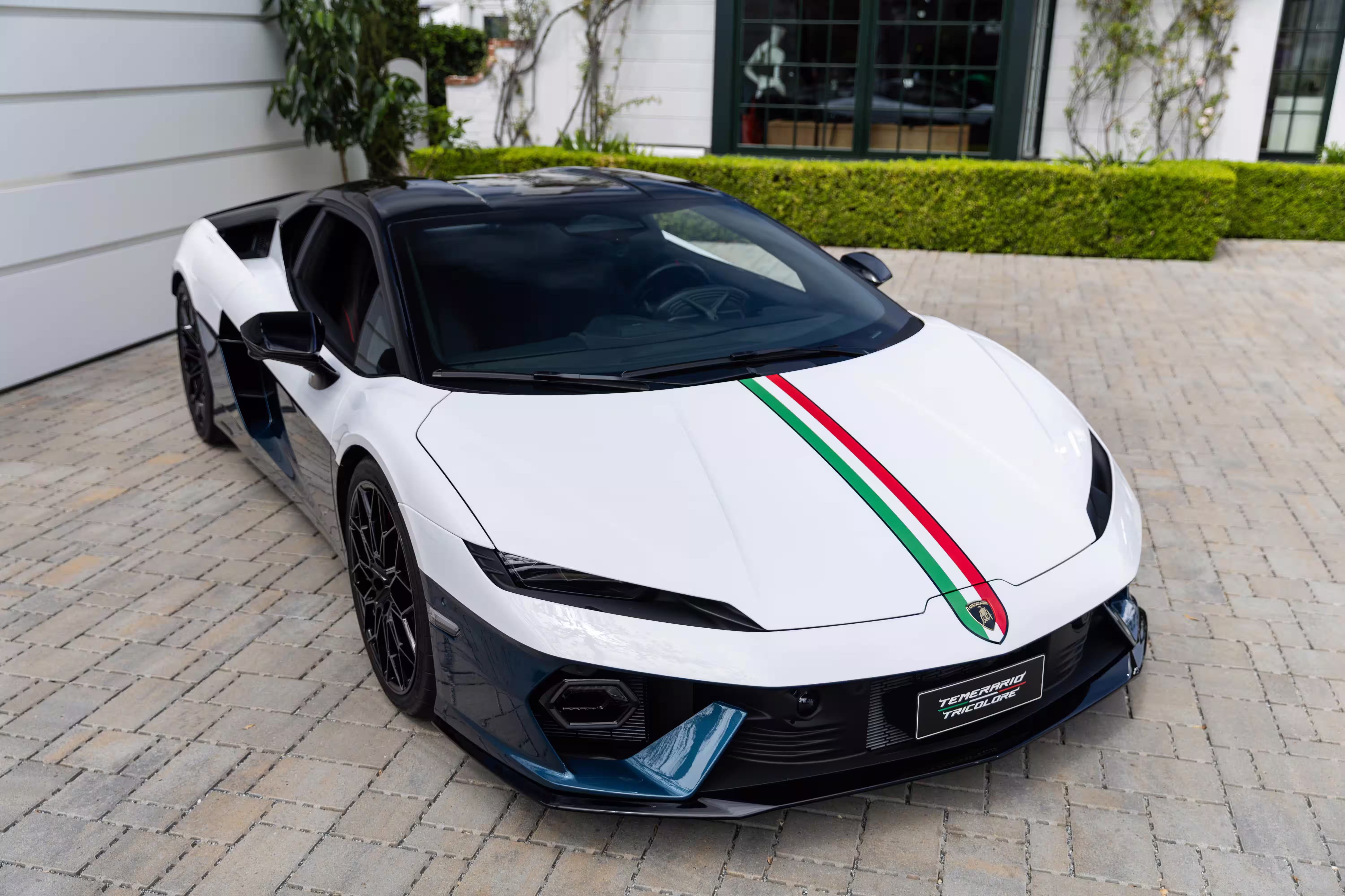 Lamborghini Temerario Tricolore em vista superior de três quartos dianteiros