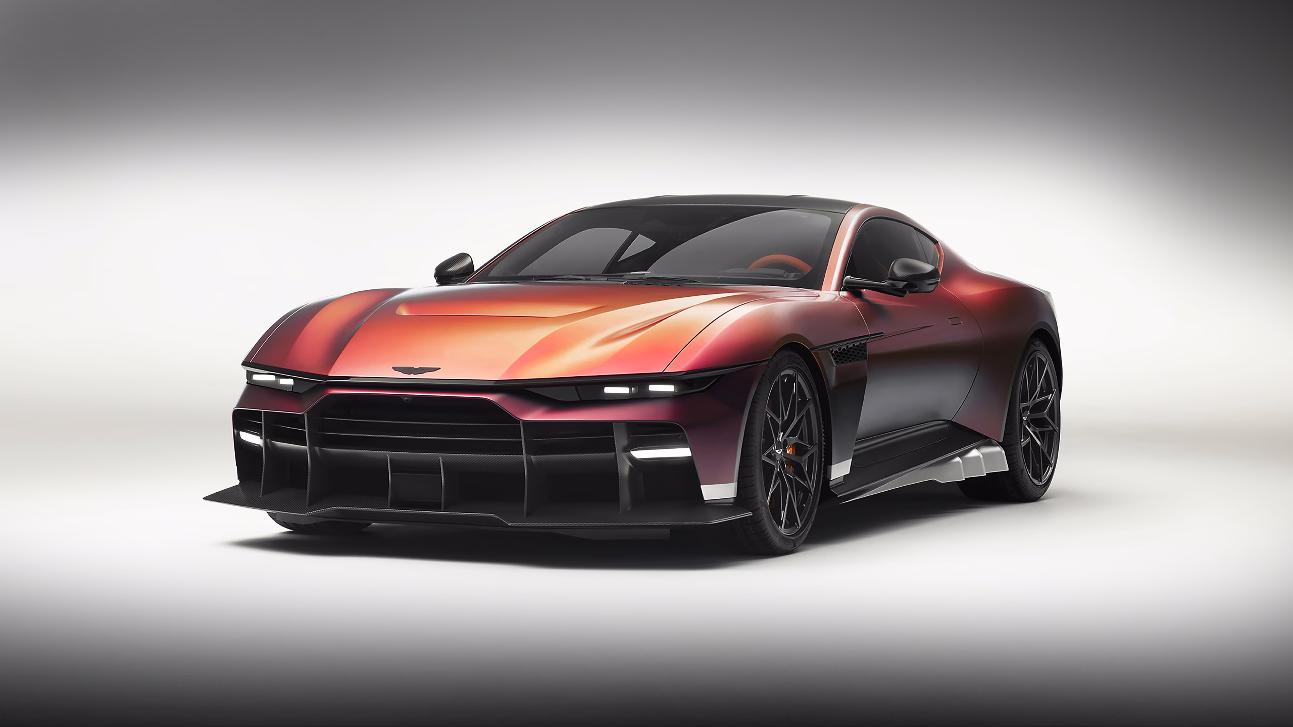 Aston Martin Valen em três quartos dianteiros no estúdio