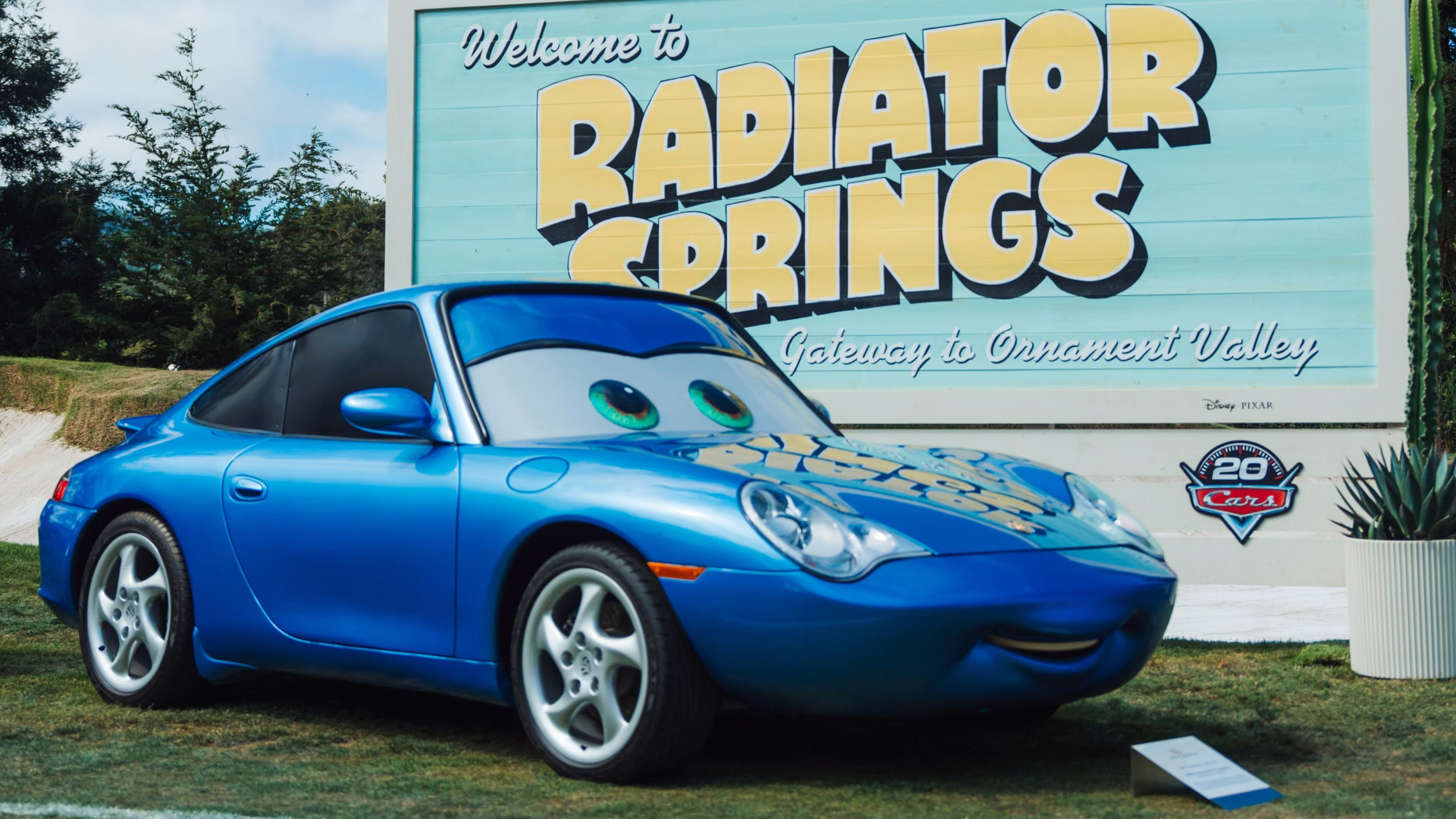 Sally Carrera inspirada no Porsche 911 geração 996 em Radiator Springs