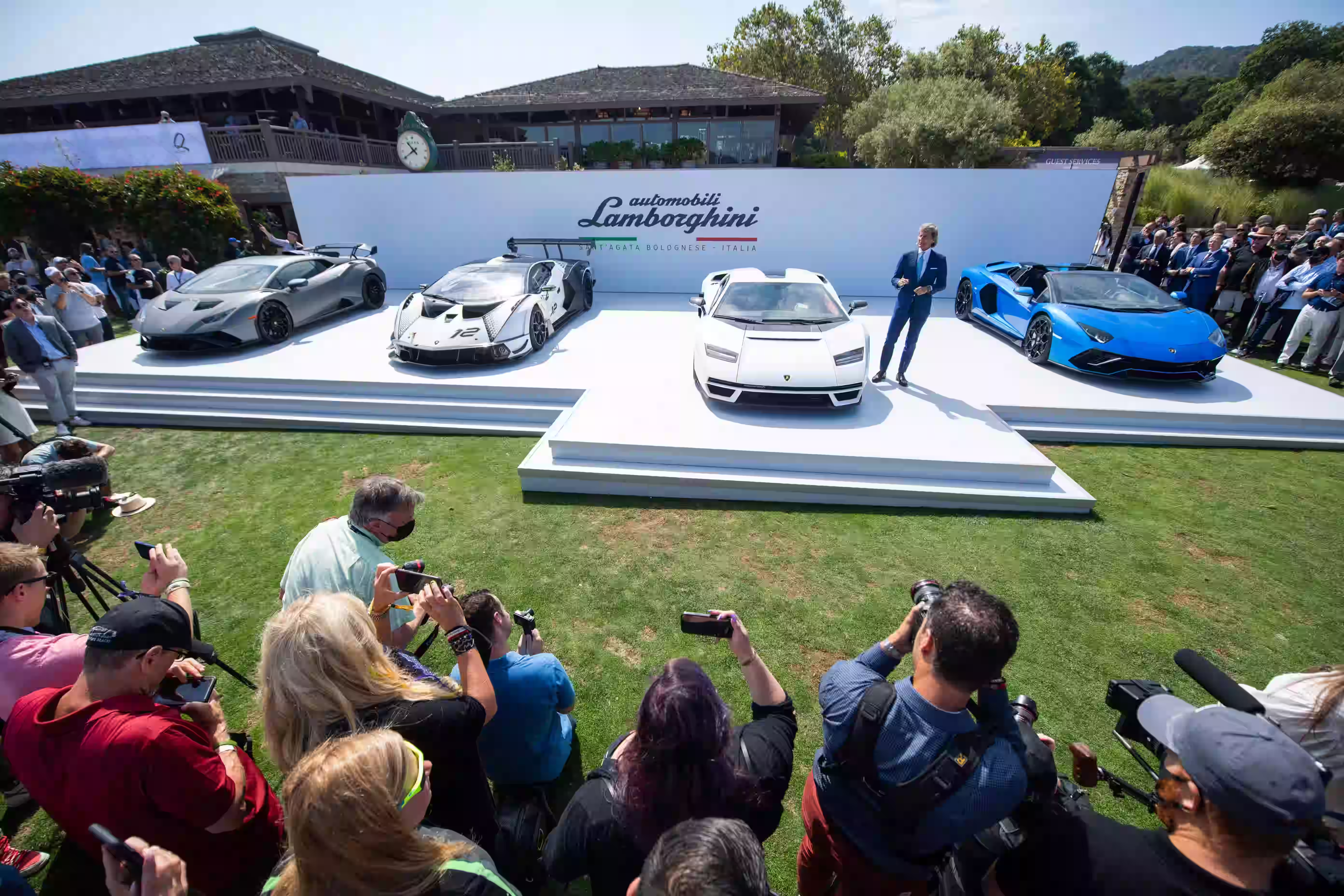 Linha Lamborghini de 2021 com Countach LPI 800-4, Aventador Ultimae Roadster, Huracán STO e Essenza SCV12