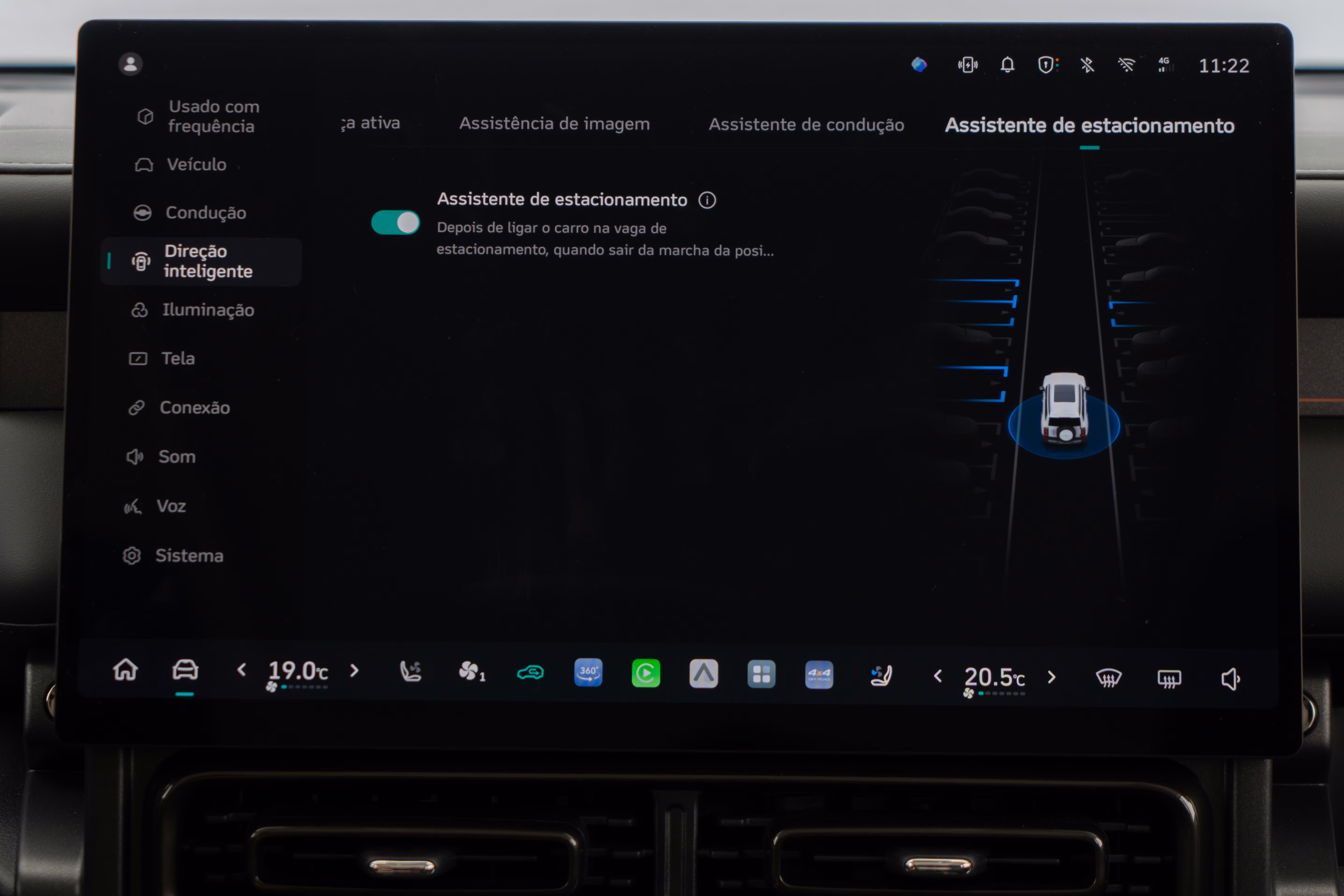 Foto de divulgação: Menu de assistência de estacionamento do Haval H7.
